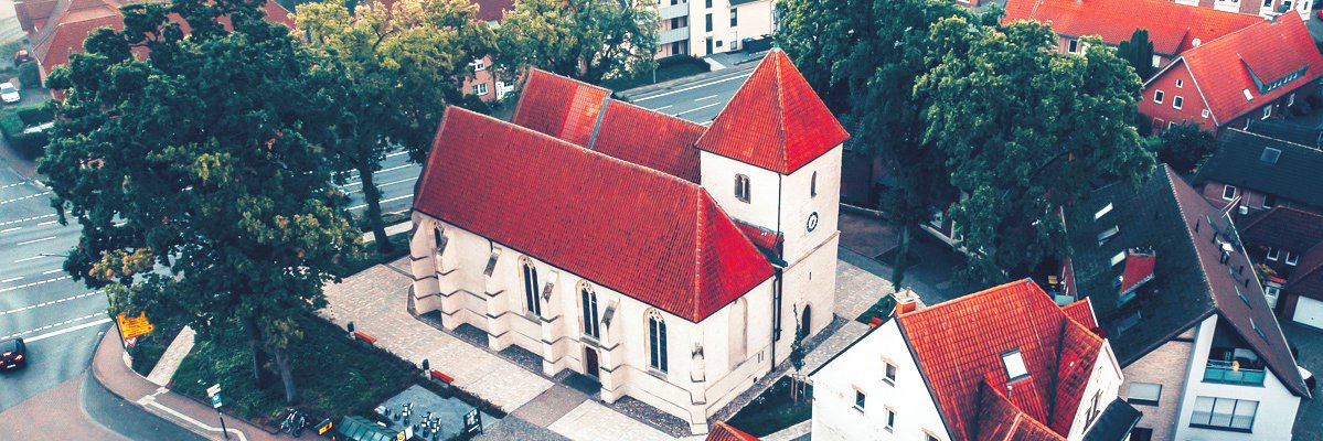 Luftbildaufnahme der alten Kirche in Reken